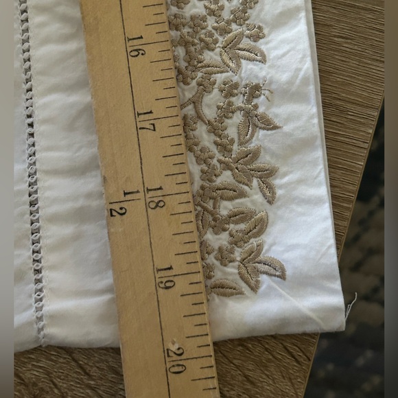 Sferra King Size Pillowcases Italy 1891 Hand Embroidered 100% Egyptian Cotton - Picture 10 of 11